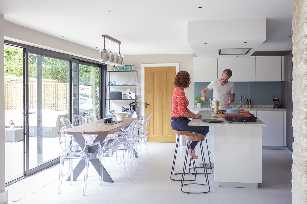 CE - Poachers Cottage - kitchen 007